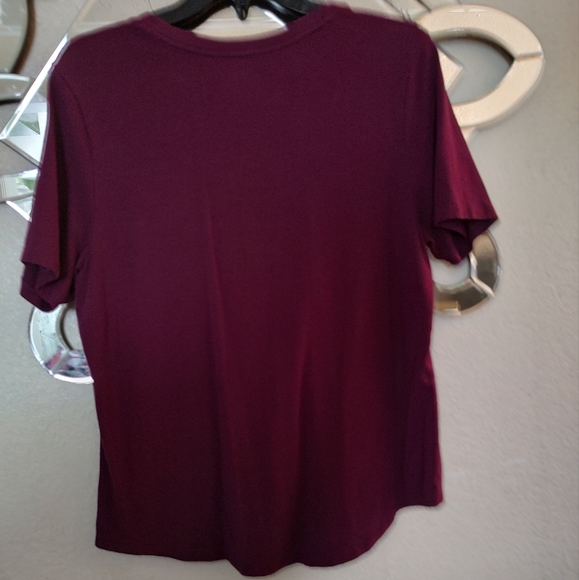Magenta short sleeve t-shirt. Size 14. - Picture 7 of 9